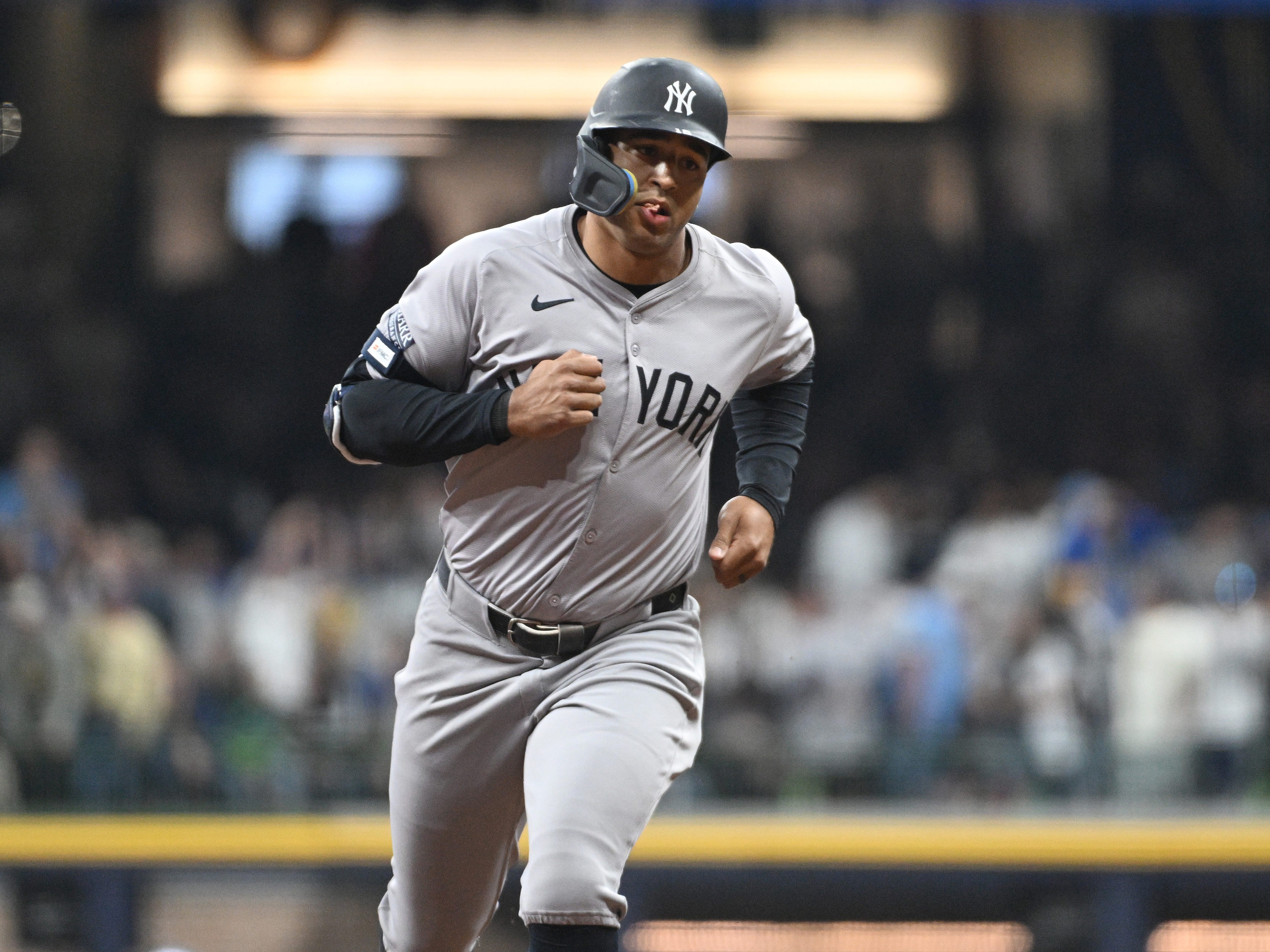 MLB: New York Yankees at Milwaukee Brewers