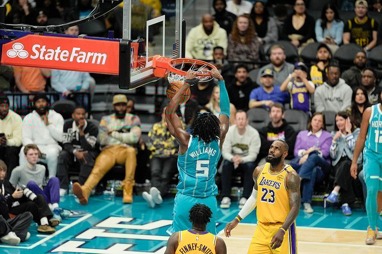 NBA: Los Angeles Lakers at Charlotte Hornets