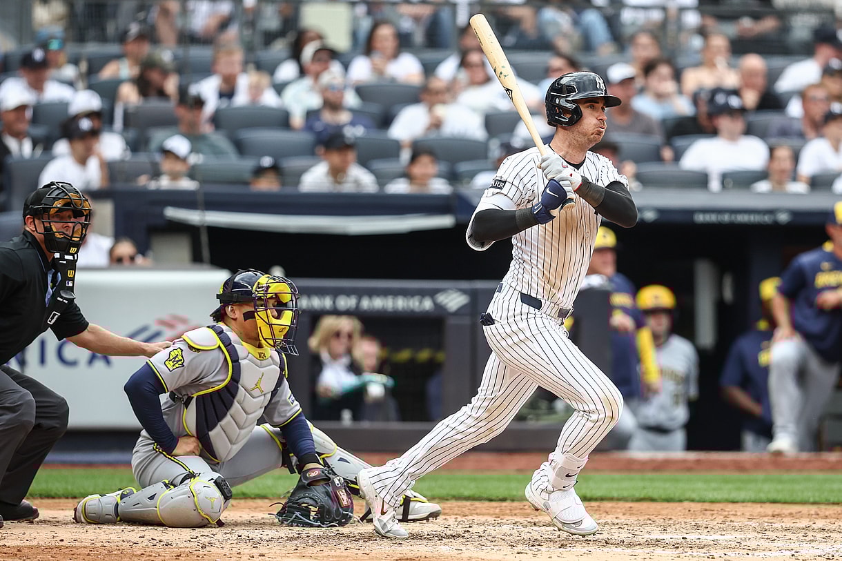 MLB: Milwaukee Brewers at New York Yankees, cody bellinger