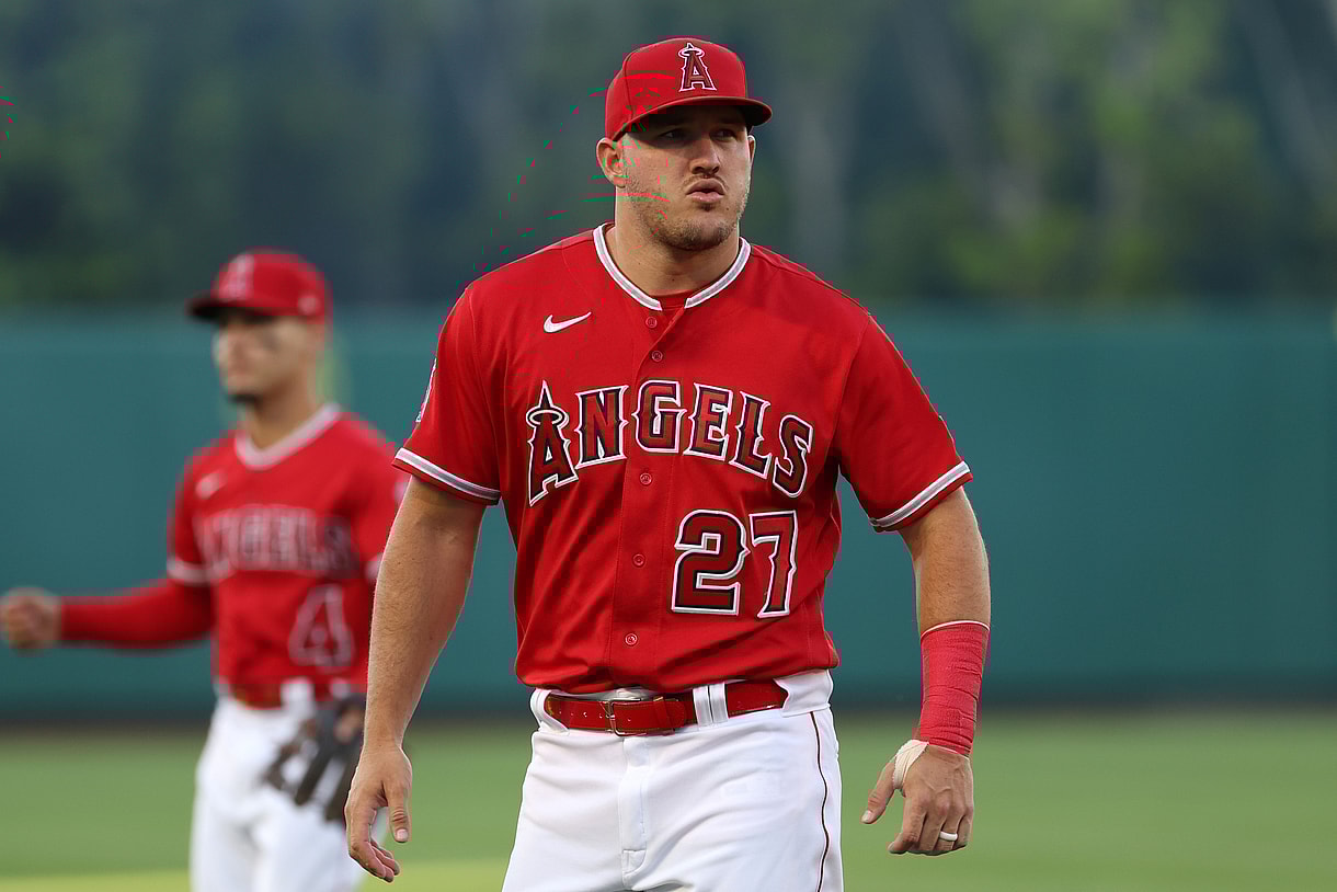 mlb: cincinnati reds at los angeles angels, mike trout, yankees
