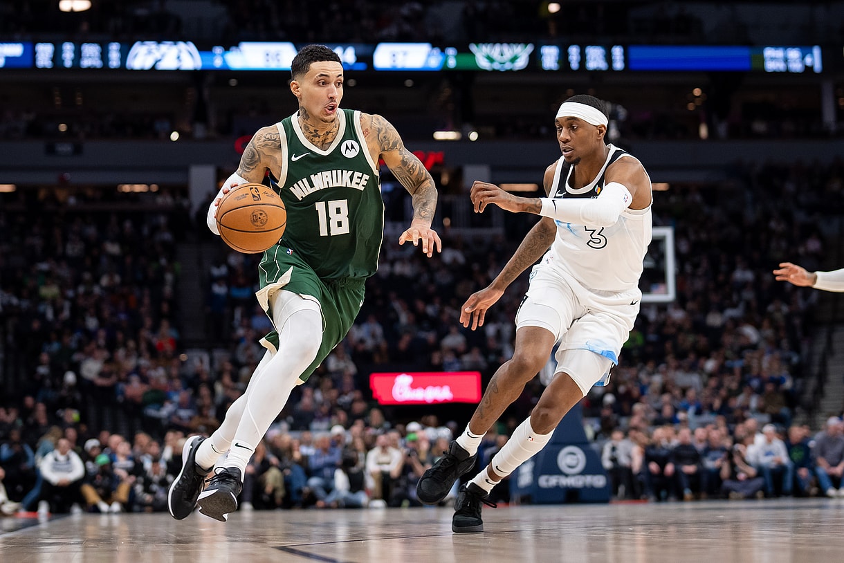 NBA: Milwaukee Bucks at Minnesota Timberwolves