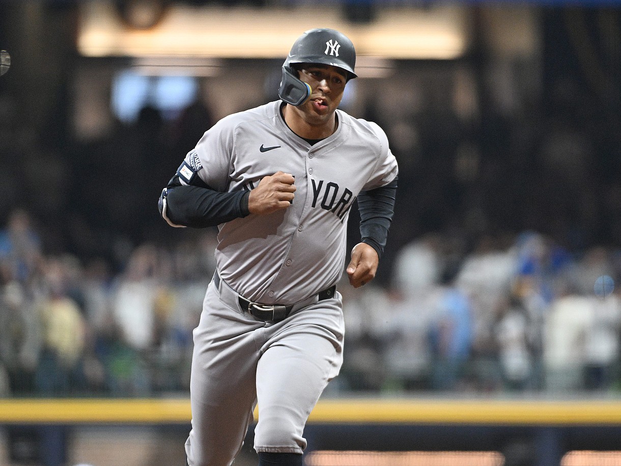 MLB: New York Yankees at Milwaukee Brewers