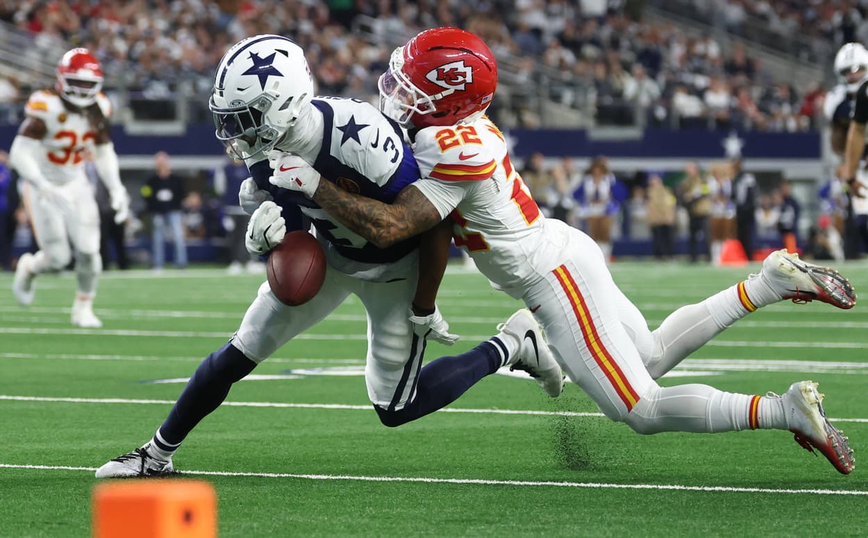 NFL: Kansas City Chiefs at Dallas Cowboys, trent mcduffie, new york giants