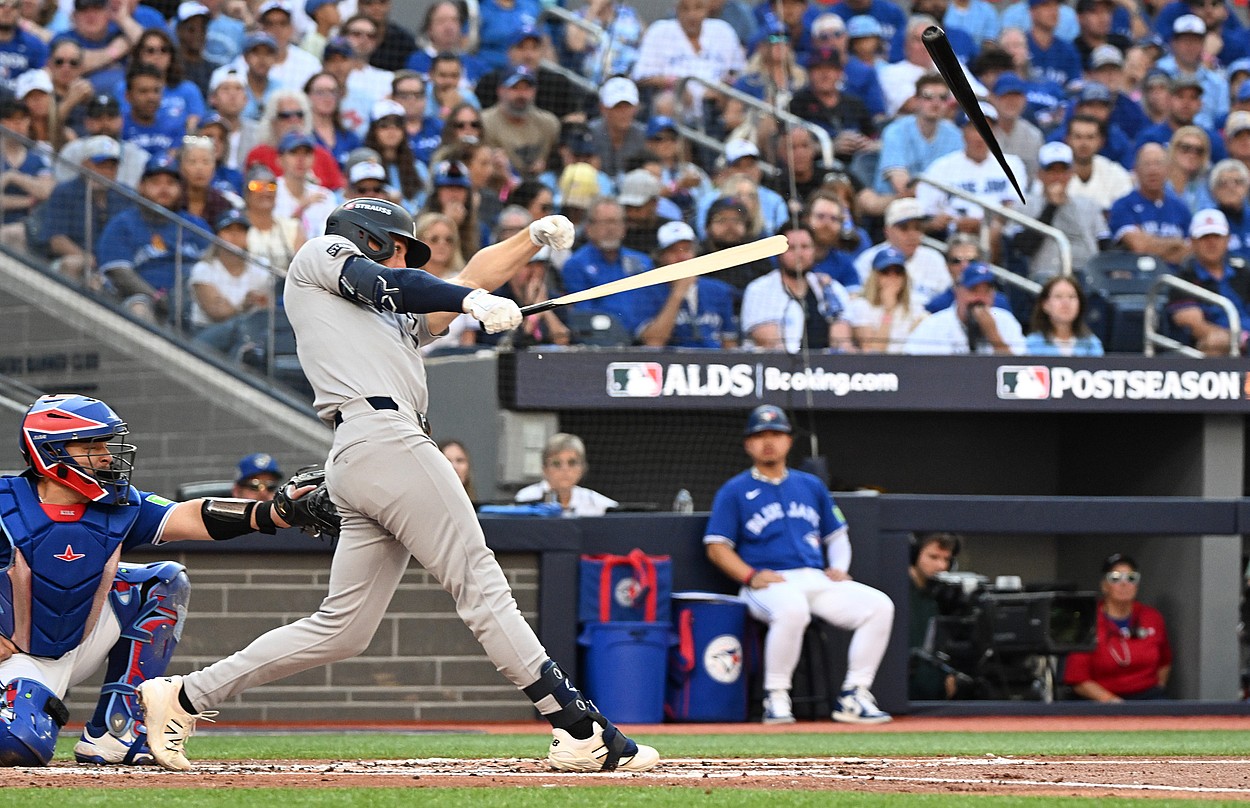 MLB: Playoffs-New York Yankees at Toronto Blue Jays