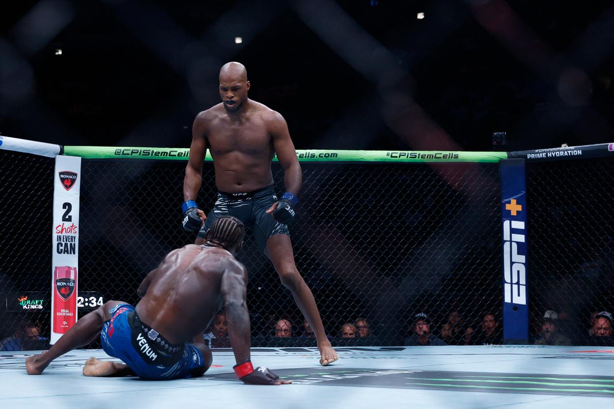MMA: UFC 319 - Cannonier vs Page