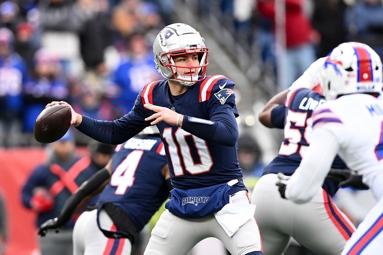 NFL: Buffalo Bills at New England Patriots