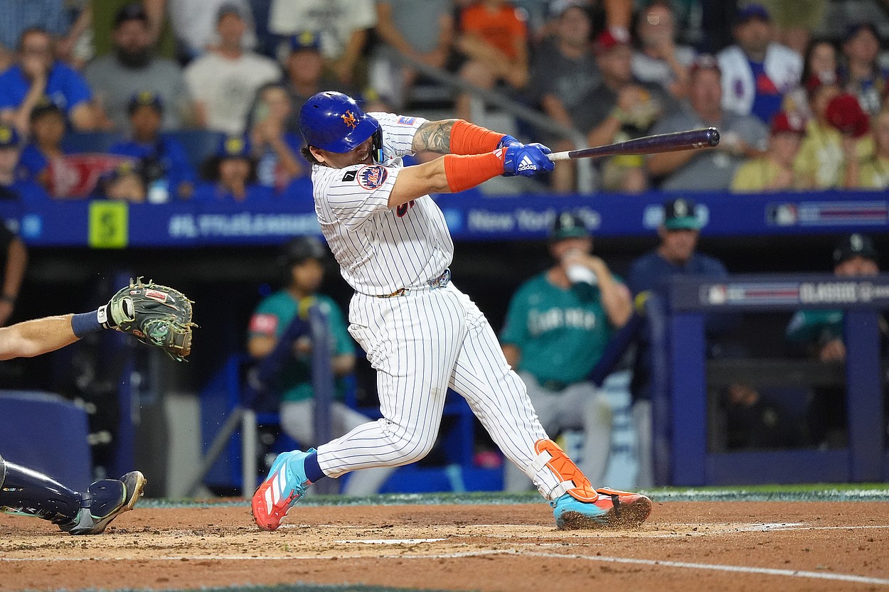 MLB: Little League Classic-Seattle Mariners at New York Mets