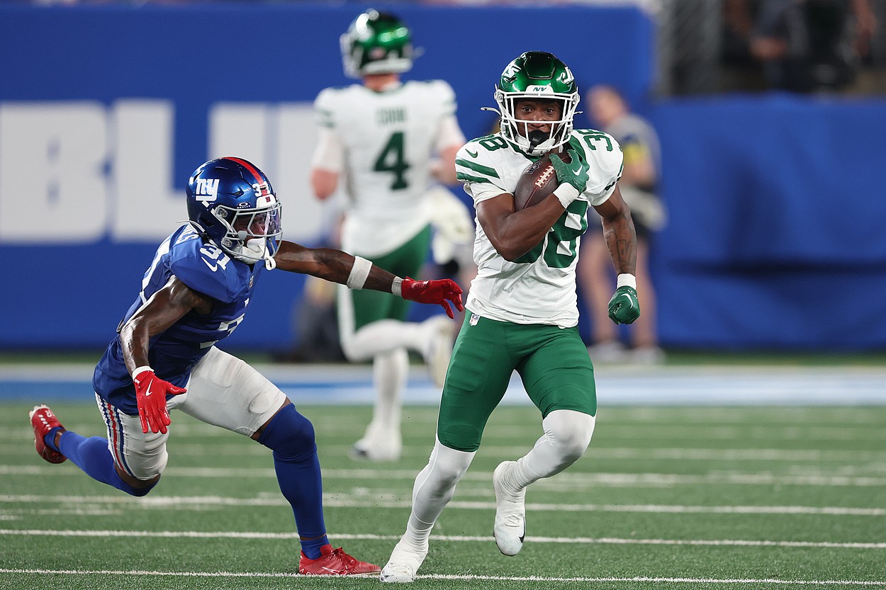 NFL: New York Jets at New York Giants