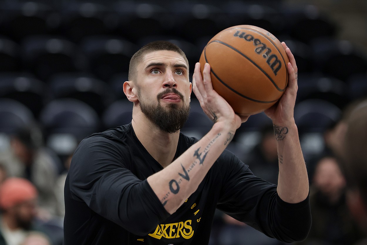 Alex Len, knicks, NBA: Los Angeles Lakers at Utah Jazz