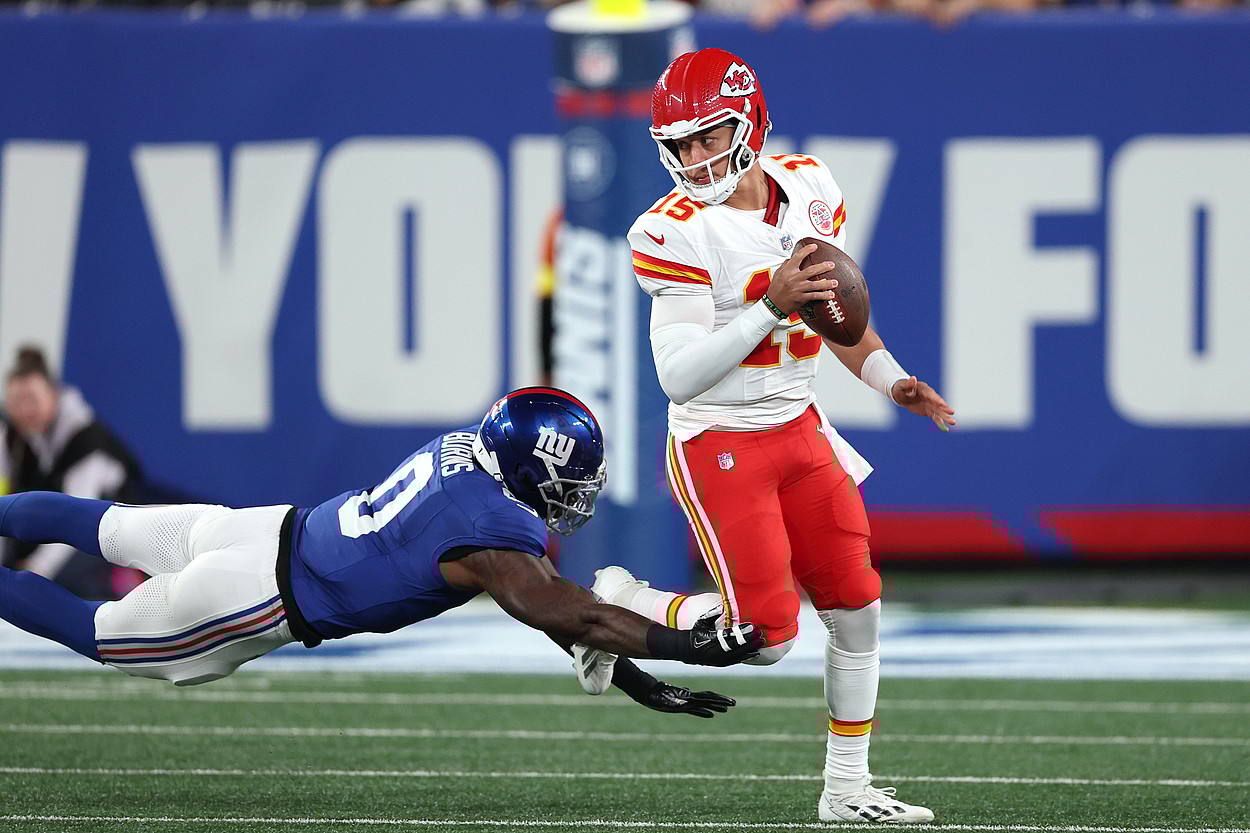 NFL: Kansas City Chiefs at New York Giants, brian burns