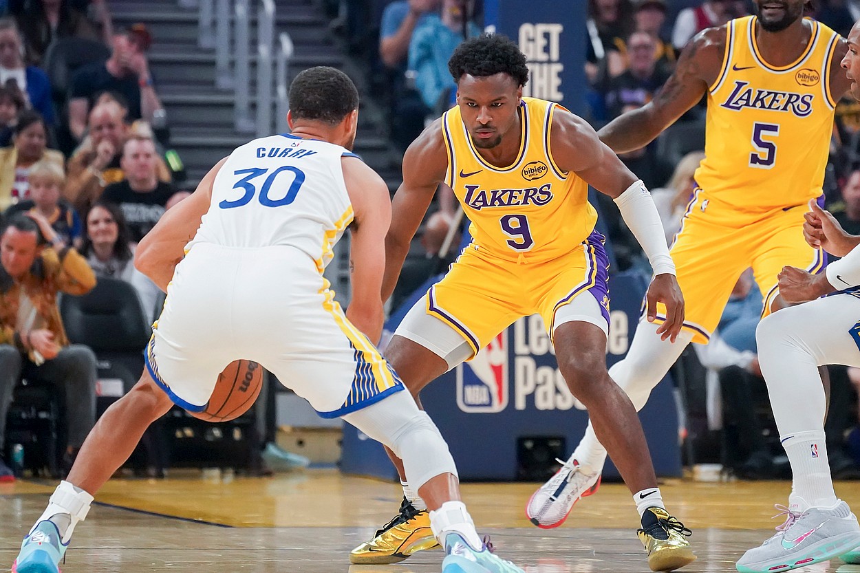 Stephen Curry, NBA: Preseason-Los Angeles Lakers at Golden State Warriors