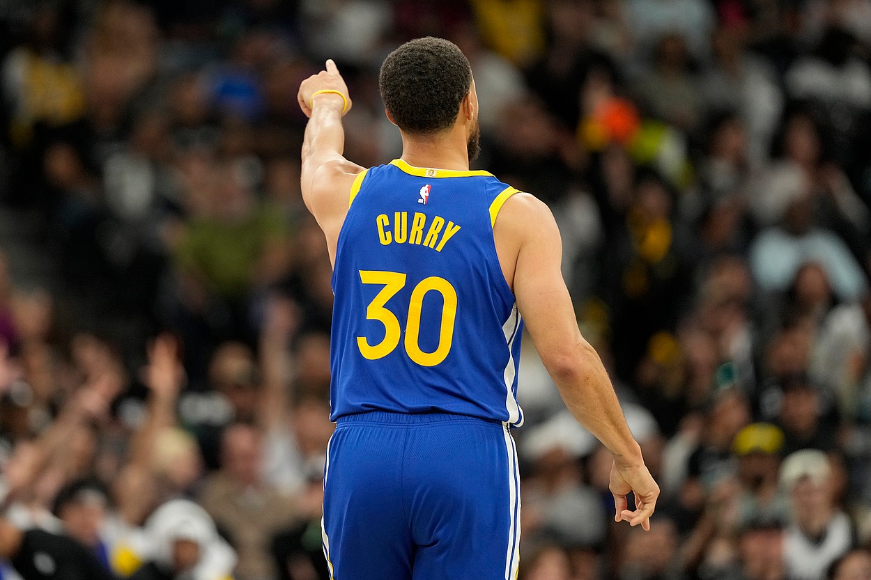 NBA: Golden State Warriors at San Antonio Spurs