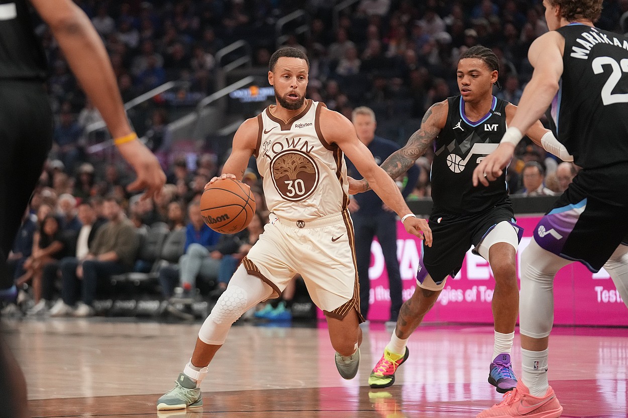 stephen Curry, NBA: Utah Jazz at Golden State Warriors