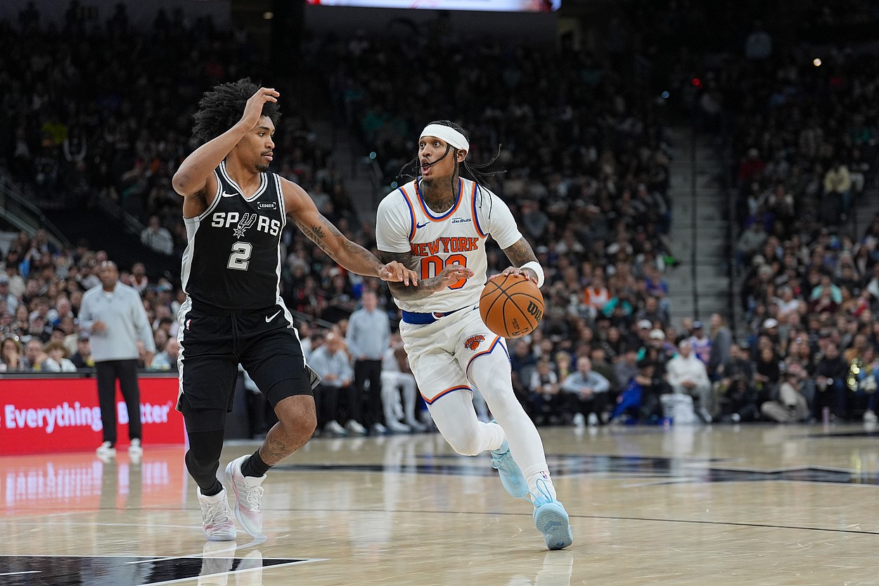 NBA: New York Knicks at San Antonio Spurs