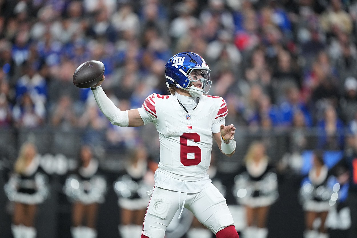 NFL: New York Giants at Las Vegas Raiders