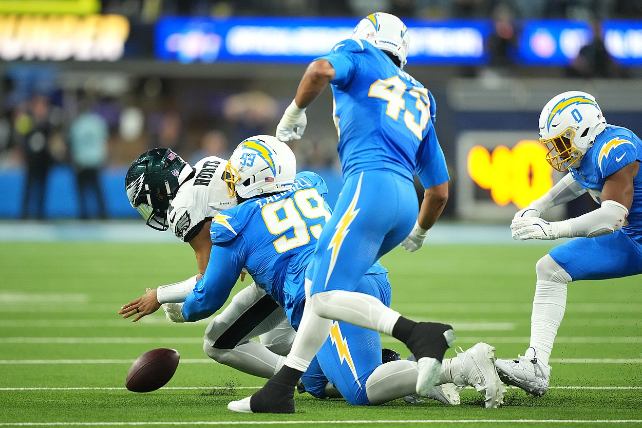 NFL: Philadelphia Eagles at Los Angeles Chargers