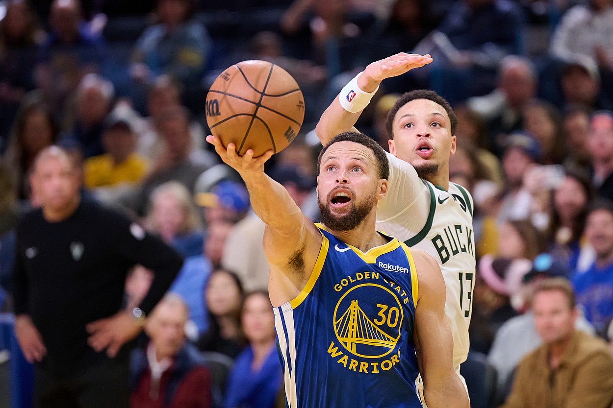 NBA: Milwaukee Bucks at Golden State Warriors