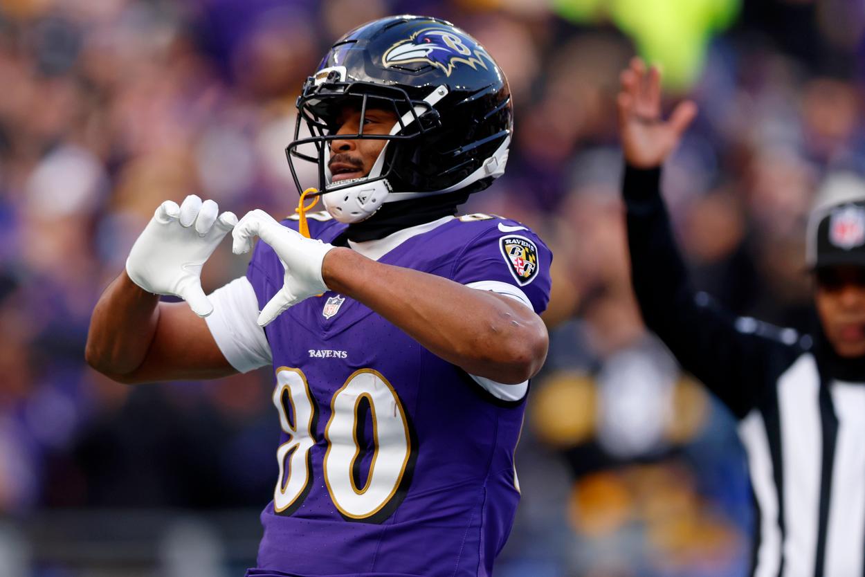 Isaiah Likely, giants, NFL: Pittsburgh Steelers at Baltimore Ravens