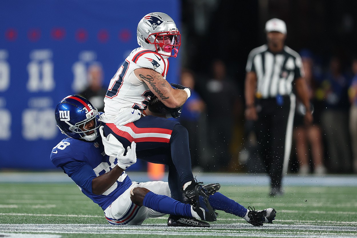 Cor'Dale Flott, NFL: New England Patriots at New York Giants