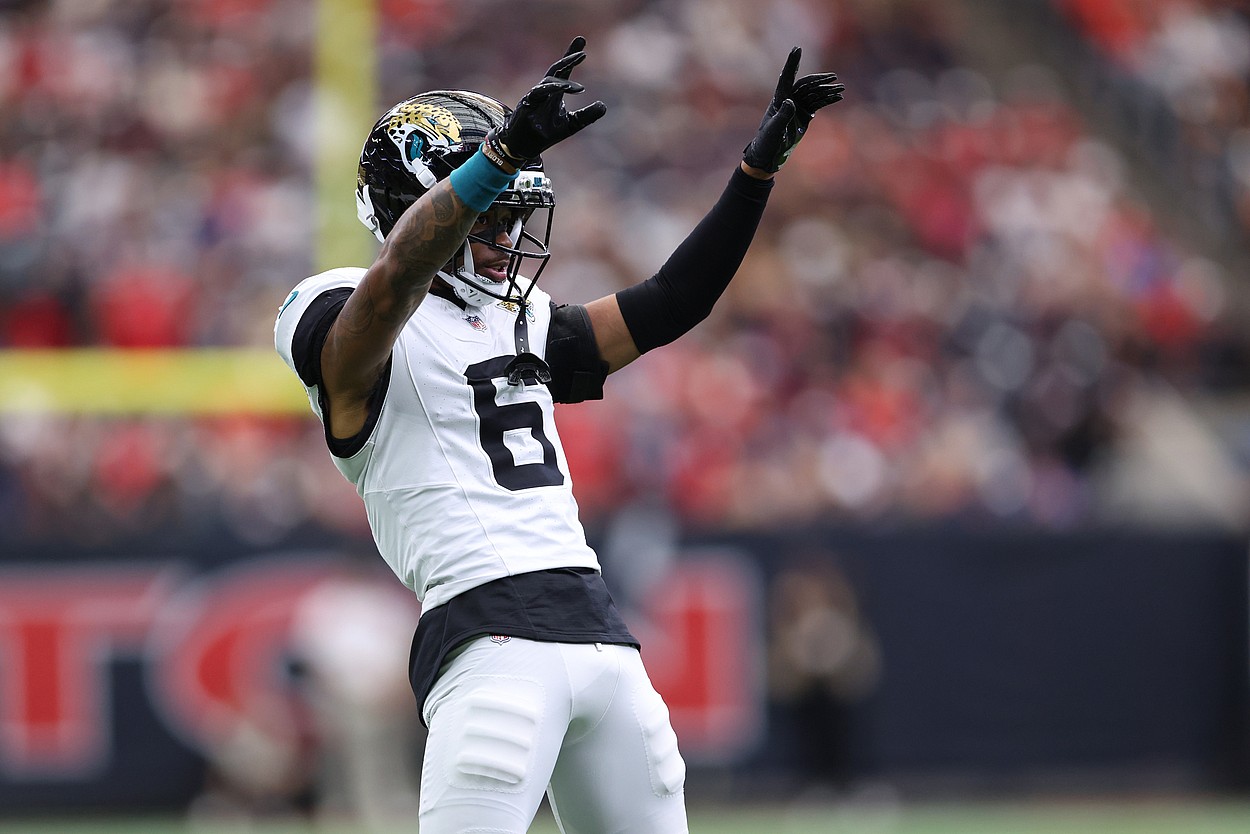 NFL: Jacksonville Jaguars at Houston Texans, new york giants, greg newsome
