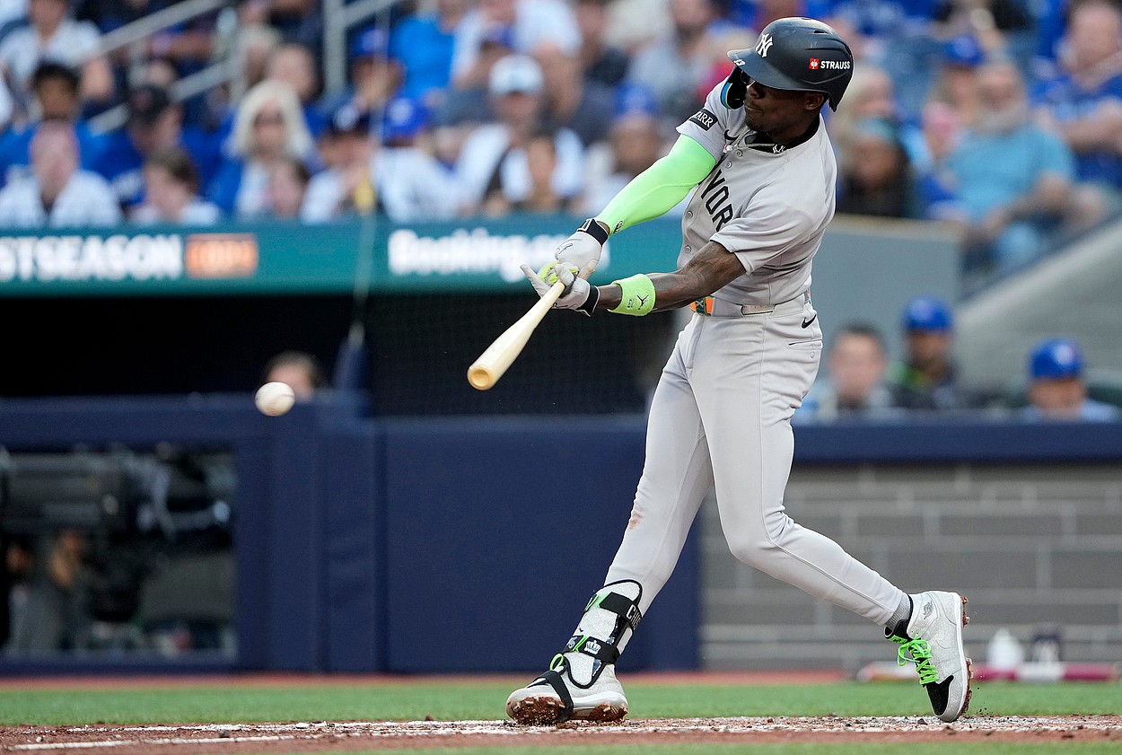 MLB: Playoffs-New York Yankees at Toronto Blue Jays