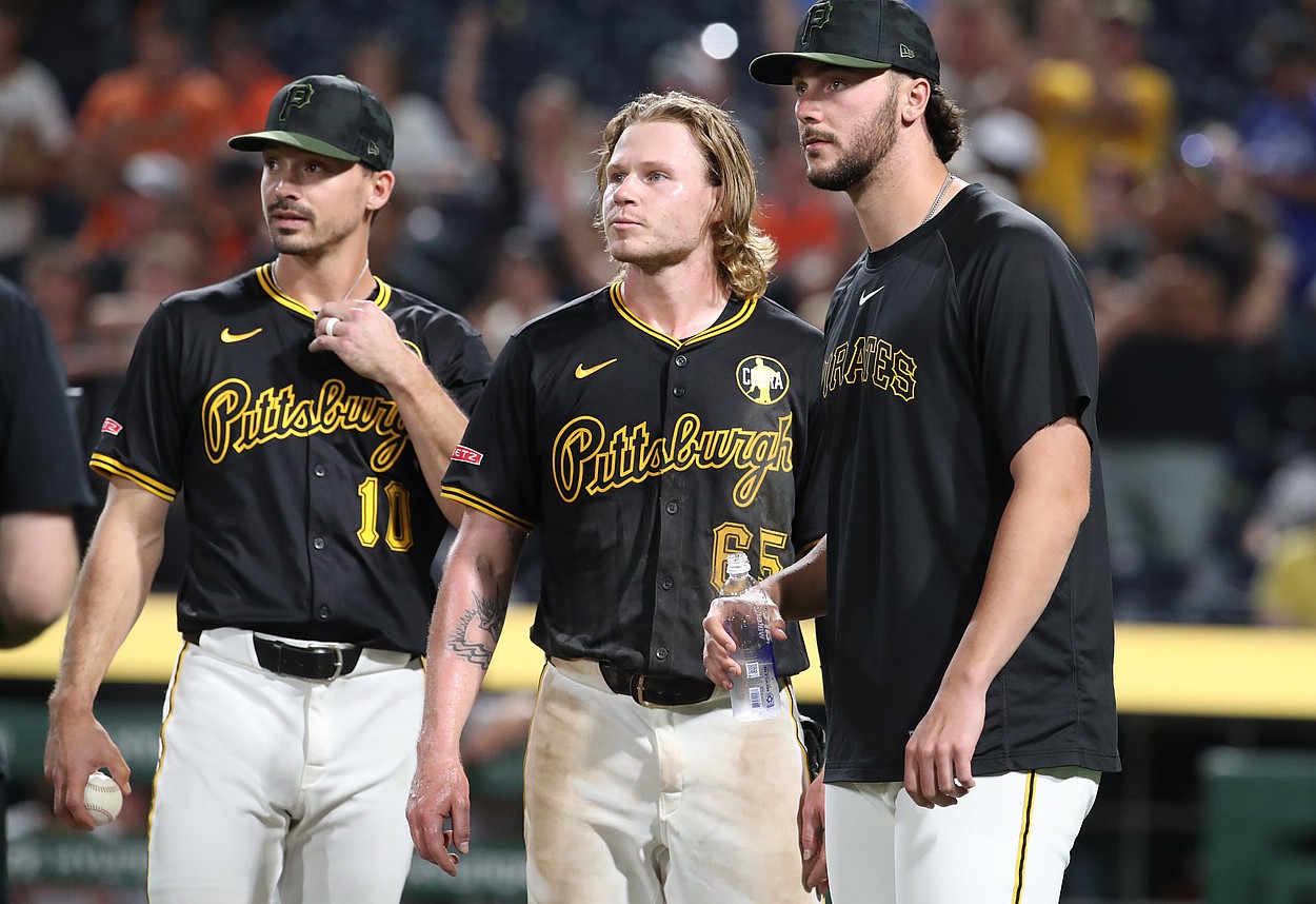 MLB: San Francisco Giants at Pittsburgh Pirates