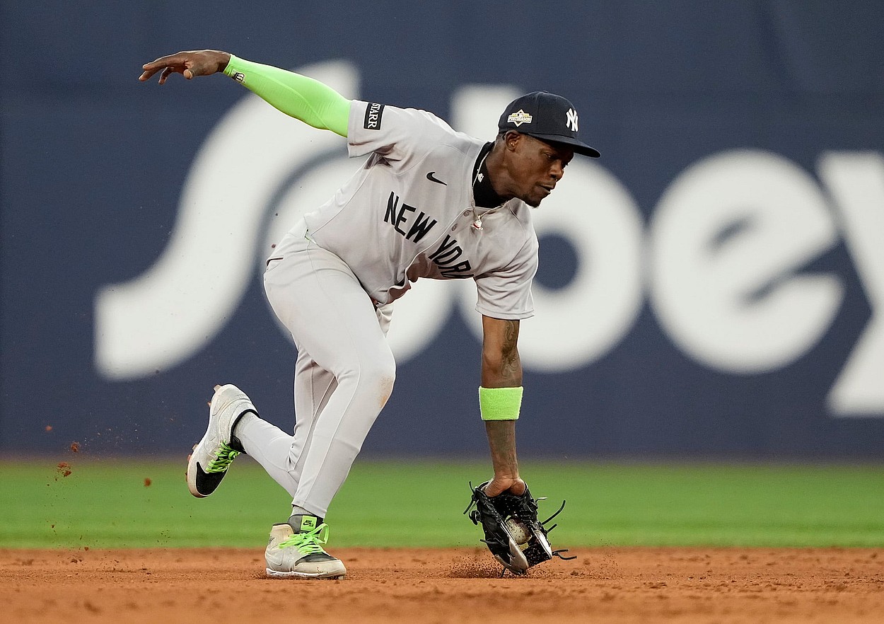 MLB: Playoffs-New York Yankees at Toronto Blue Jays