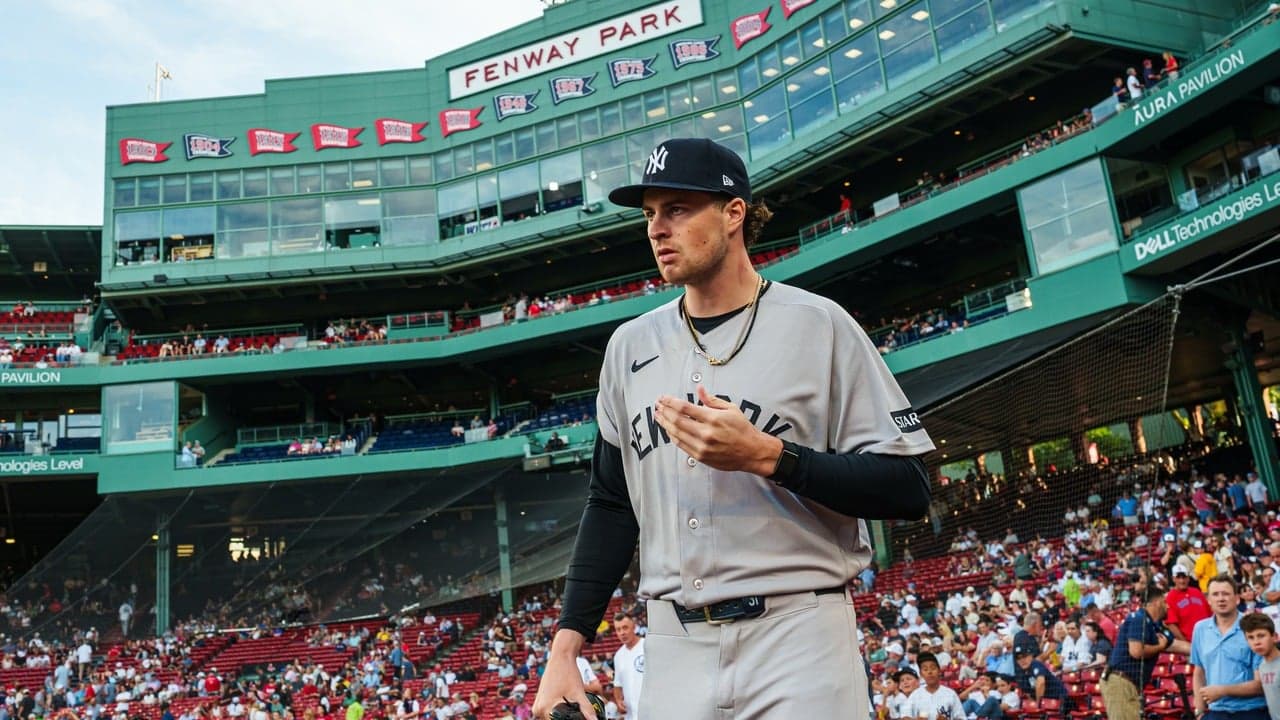 Cam Schlittler walking before a Yankees start