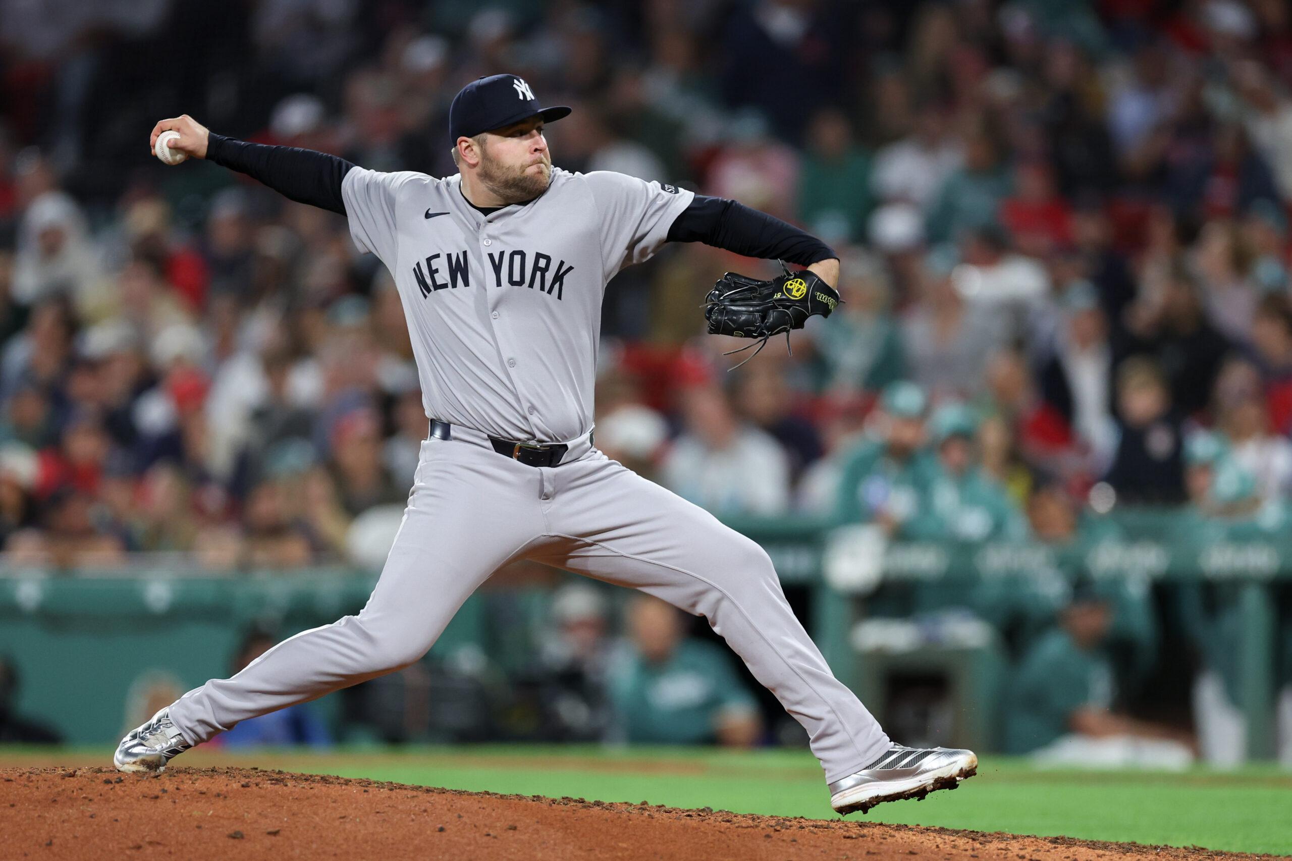 David Bednar pitching for the Yankees against the Red Sox