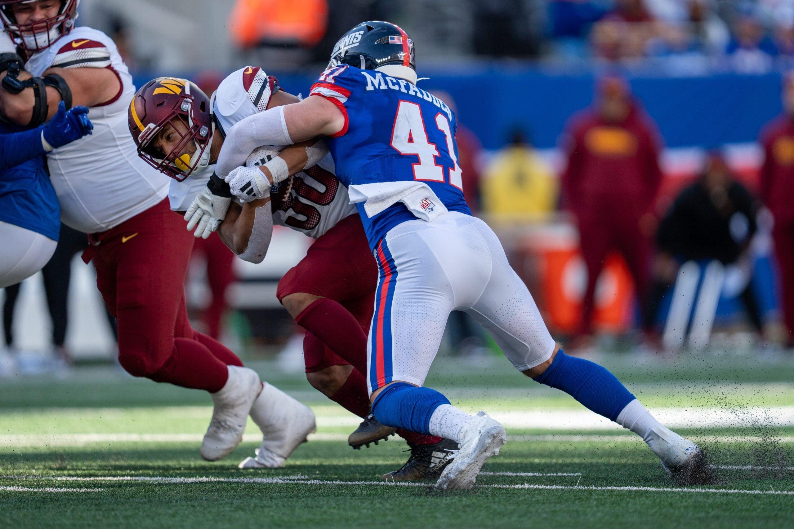 Micah McFadden with the Giants