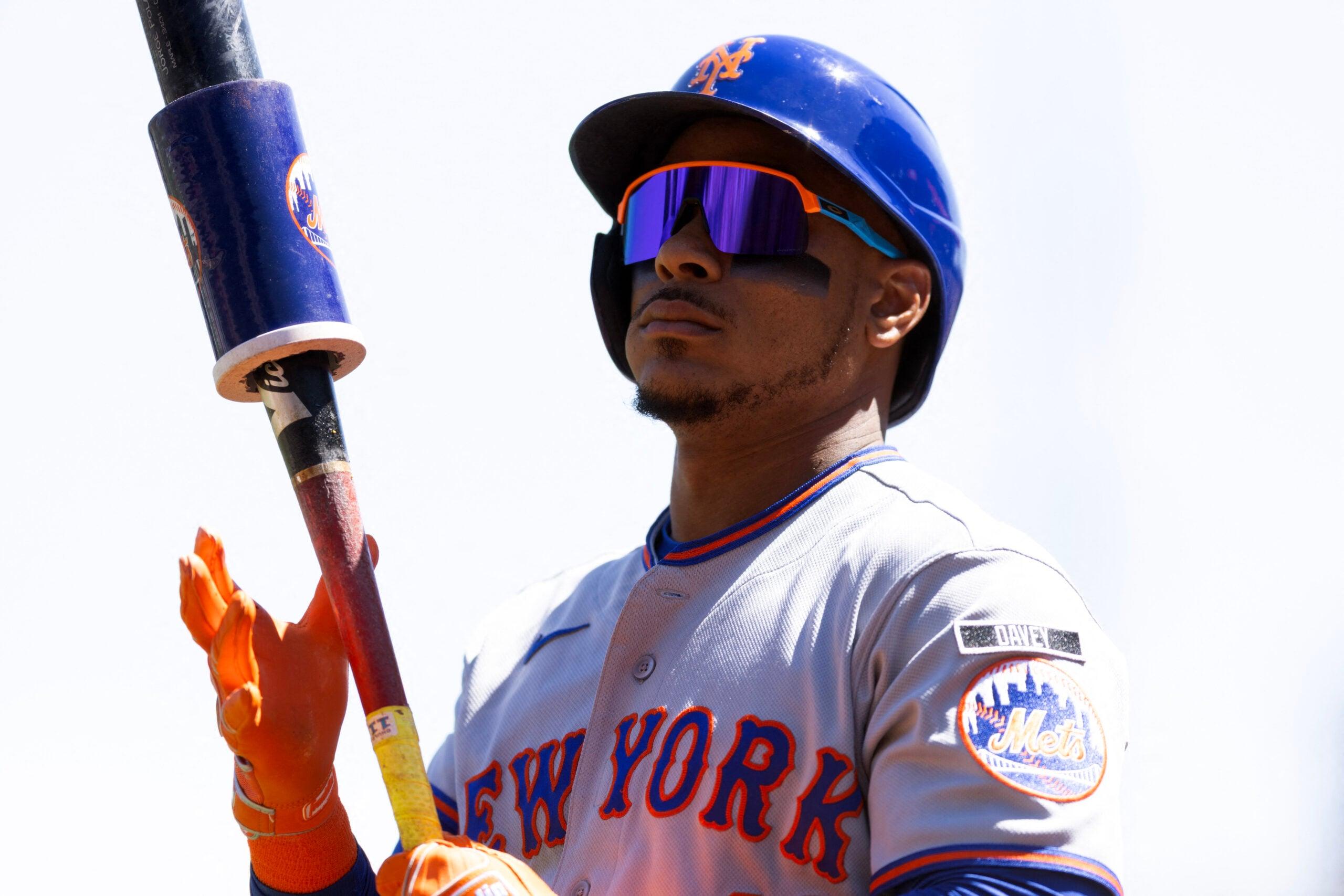 Jorge Polanco in a New York Mets uniform during a game against the San Francisco Giants