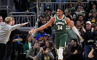 NBA: Cleveland Cavaliers at Milwaukee Bucks, knicks