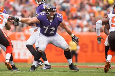 New York Jets bring in Alex Lewis.