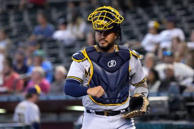 Omar Narvaez, mets