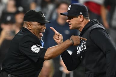mlb: new york yankees at chicago white sox, aaron boone