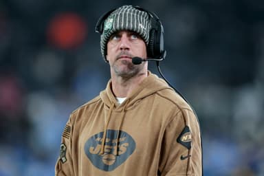 New York Jets injured quarterback Aaron Rodgers reacts during the fourth quarter against the Los Angeles Chargers at MetLife Stadium