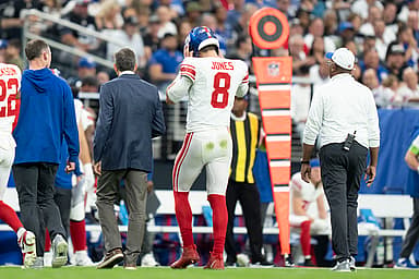 nfl: new york giants at las vegas raiders, daniel jones