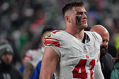 New York Giants linebacker Micah McFadden (41) against the Philadelphia Eagles at Lincoln Financial Field