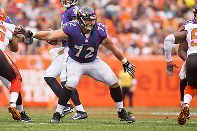 New York Jets bring in Alex Lewis.