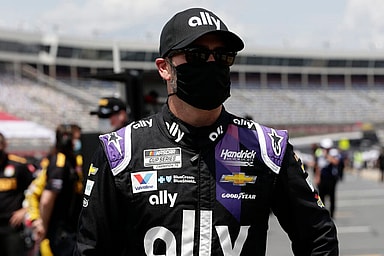 This Saturday night, the UFC makes it's long anticipated return to Las Vegas with UFC on ESPN 9 which will be headlined by a welterweight contest between former champion, Tyron Woodley,