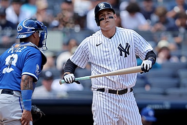 mlb: kansas city royals at new york yankees, anthony rizzo