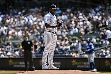 mlb: kansas city royals at new york yankees, luis severino