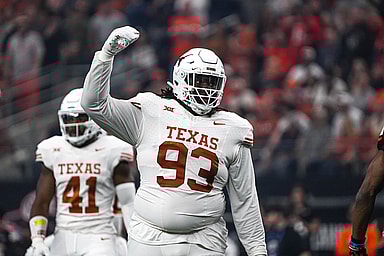Texas Longhorns defensive lineman T'Vondre Sweat (93) (New York Giants prospect)