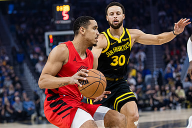 Golden State Warriors guard Stephen Curry (30) defends Portland Trail Blazers guard Malcolm Brogdon (11) during the first half at Chase Center (New York Knicks)