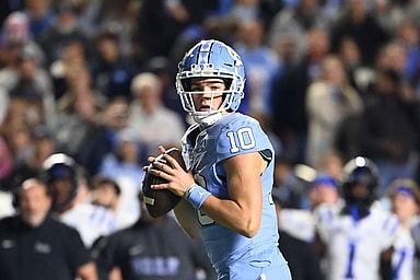 North Carolina Tar Heels quarterback Drake Maye (10) (New York Giants prospect)