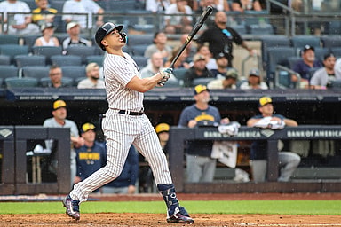 mlb: milwaukee brewers at new york yankees, giancarlo stanton