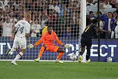 Mike Maignan, Manchester City