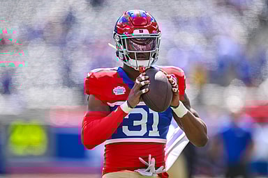Sep 8, 2024; East Rutherford, New Jersey, USA; New York Giants safety Tyler Nubin (31) warms up before a game against the Minnesota Vikings at MetLife Stadium. Mandatory Credit: John Jones-Imagn Images