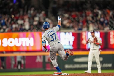 MLB: Los Angeles Dodgers at Atlanta Braves, teoscar hernandez