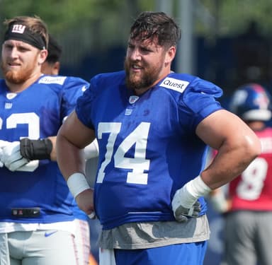 Greg Van Roten, Giants